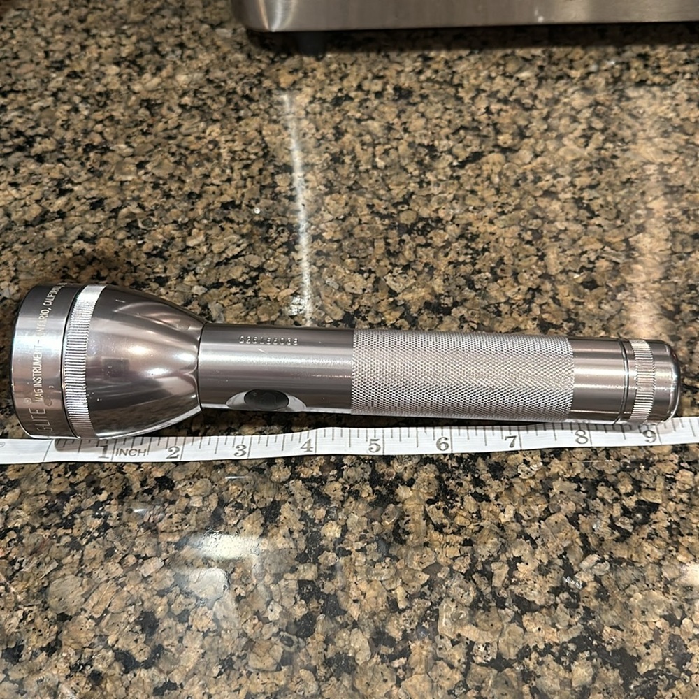 Flashlight - Picture 4 of 5